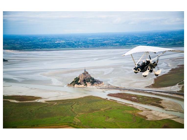 Vol en ULM au-dessus du Mont Saint-Michel